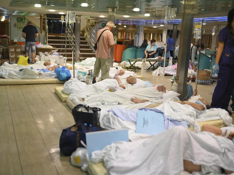 Pasien RS di Yunani Dievakuasi ke Kapal Feri Gegara Kebakaran Hutan