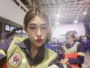 Most Popular: Tukang Sapu Jalanan Cantik Viral Pendapatannya Rp 22 Juta