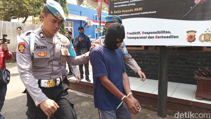 Pelaku pencabulan anak di bawah umur berinisial W (32)