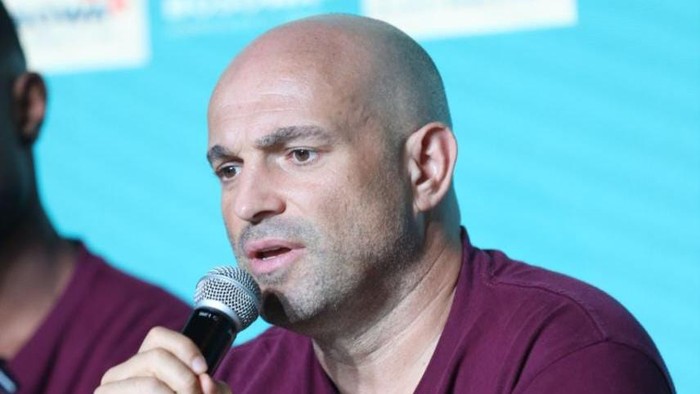 Pelatih PSM Makassar Bernardo Tavares pada sesi prescon jelang lawan Yangon United di babak playoff AFC Cup 2023/2024.