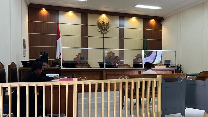 Persidangan BS tangan kanan Mbah Slamet pembunuh berantai modus dukun pengganda uang di PN Banjarnegara, Selasa (22/8/2023).