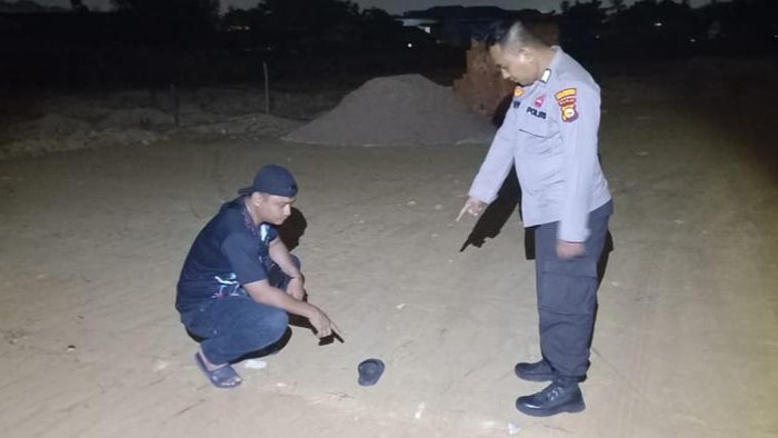 Polisi saat cek TKP (Foto: Dok Polresta Pekanbaru)