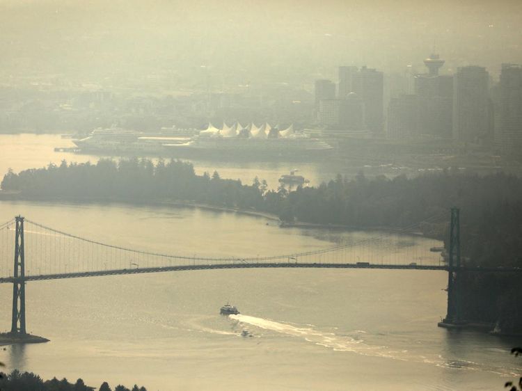 Potret Kota Vancouver Berselimuti Asap Kebakaran Hutan