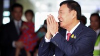 Thaksin telah divonis bersalah secara in absentia dalam empat kasus pidana, meskipun undang-undang pembatasan telah berakhir dalam satu kasus. Hukuman penjara terhadapnya total 10 tahun. REUTERS/Athit Perawongmetha  