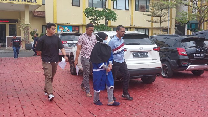Promosikan Judi Online, Selebgram di Bogor Ditangkap Polisi (M Sholihin/detikcom)