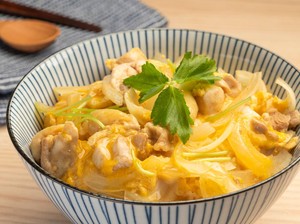 Resep Oyakodon, Nasi Topping Ayam dan Telur Khas Jepang