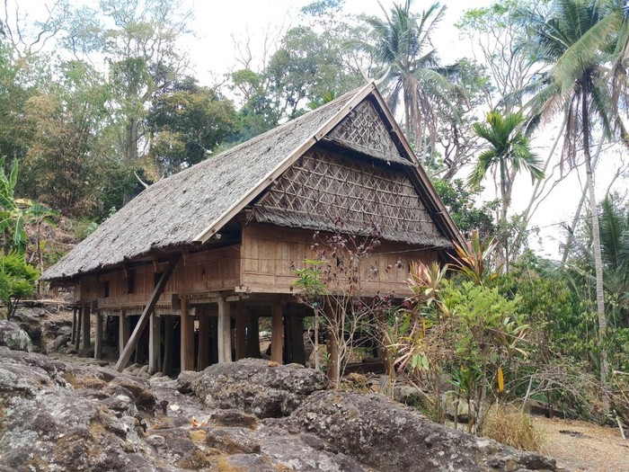 Rumah adat Karampuang di Sinjai
