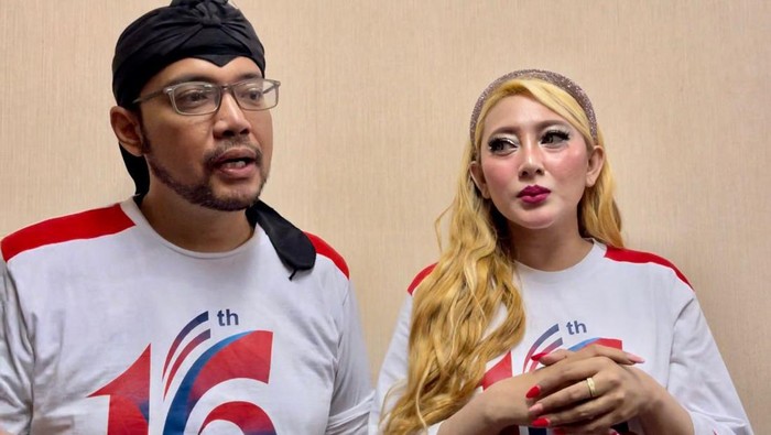 Sandy Tumiwa dan Vista Putri