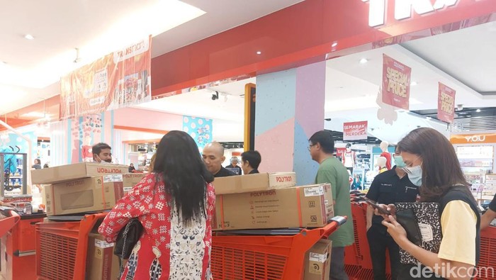 Transmart Full Day Sale di Transmart Cempaka Putih