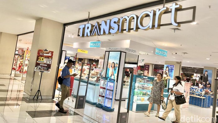Transmart kembali memberikan diskon besar-besaran dengan tema Full Day Sale. Full Day Sale ini menghadirkan berbagai penawaran yang menarik untuk berbagai produk.