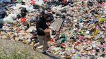 Potret Tumpukan Sampah di Kolong Jembatan Tol Buahbatu Bandung