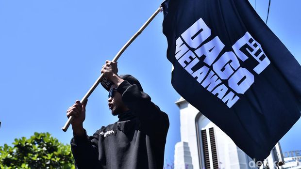 Warga Dago Elos melaporkan dugaan tindak pidana yang dilakukan oleh keluarga Muller ke Polrestabes Bandung pada Senin, (14/8/2023)