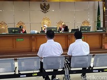 2 Petinggi PT SMA Dituntut 2,5 Tahun Bui di Kasus Bandung Smart City