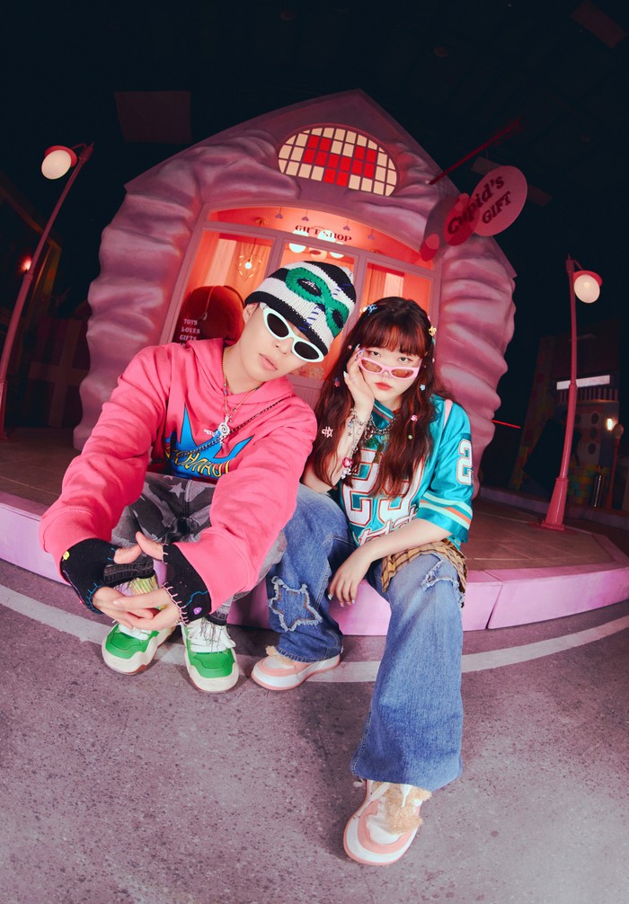 AKMU AKMU
