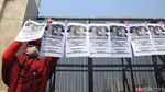 Aksi Aktivis PRT Pasang Instalasi Jemuran 580 Anggota DPR