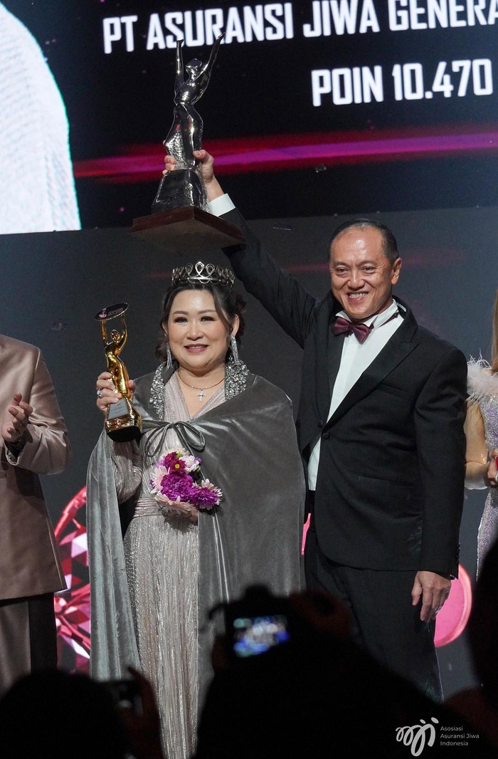 Bukti Nyata Komitmen Generali Cetak Agen Berkualitas PT Asuransi Jiwa Generali Indonesia (Generali Indonesia) kembali memenangkan penghargaan tertinggi dalam ajang Top Agent Award Asosiasi Asuransi Jiwa Indonesia (TAA AAJI).