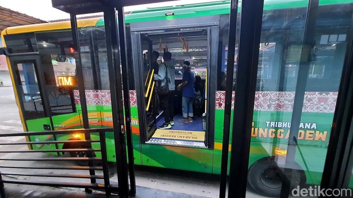Bus Trans Jatim Koridor II Mojokerto-Surabaya