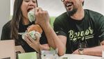 Doyan Kopi, Ini Momen Denny Sumargo saat Ngopi Bersama Istri