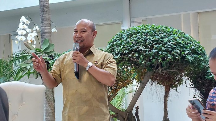 Deputi Bidang Koordinasi Peningkatan Kualitas Pendidikan dan Moderasi Beragama Kementerian Koordinator Bidang Pembangunan Manusia dan Kebudayaan (Kemenko PMK) Warsito