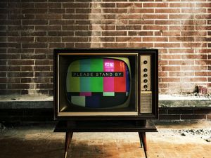 Pendapat Para Pakar Komunikasi soal Usul Semua Capres Muncul di Azan TV