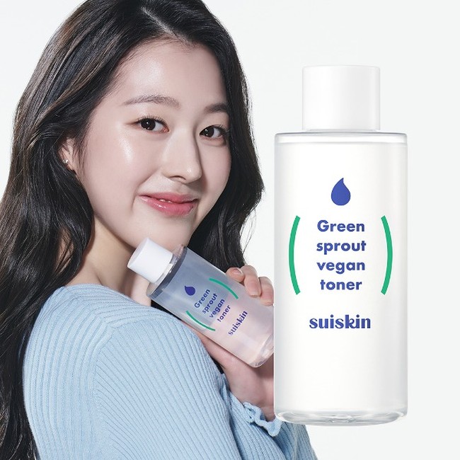 Jang Da Ah pun telah digaet menjadi model brand kecantikan Suiskin dan brand fashion lokal Korea Selatan, Kenneth Lady.Foto: dok. theqoo