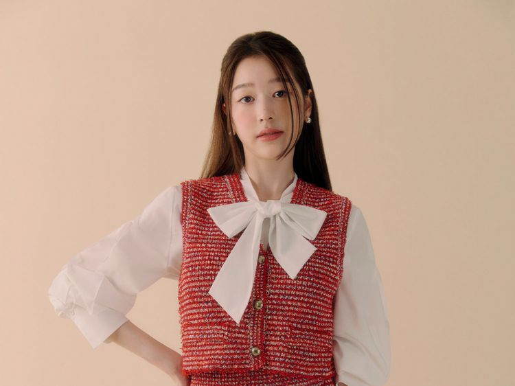 8 Foto Kakak Wonyoung IVE yang Dituding Banjir Job karena Adiknya Populer