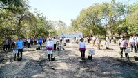 Kapolri Jenderal Listyo Sigit Prabowo mengajak para delegasi ASEAN Ministerial Meeting On Transnational Crime (AMMTC) +3 ke-17 menanam pohon di Taman Nasional Komodo, Nusa Tenggara Timur (NTT). (Foto: dok ist)