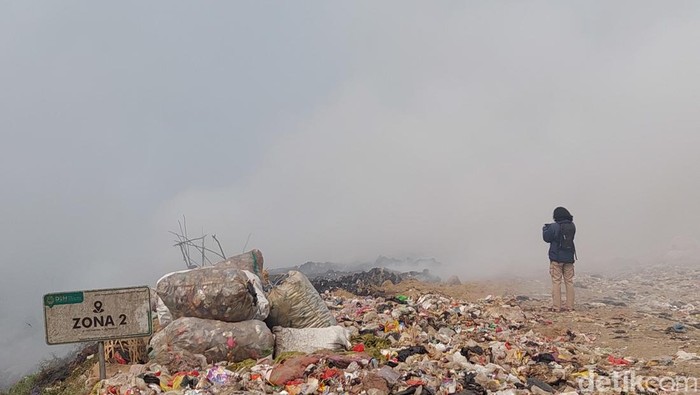 Kebakaran TPA Sarimukti, Kabupaten Bandung Barat