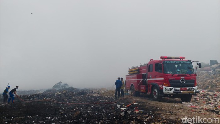 Kebakaran TPA Sarimukti, Kabupaten Bandung Barat