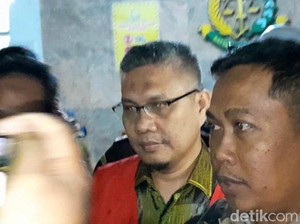 Eks Wali Kota Kendari Tersangka Korupsi Perizinan Gerai Alfamidi Ditahan