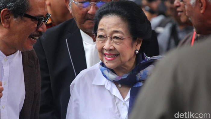 Ketua Umum PDIP Megawati Soekarnoputri di acara peresmian patung Soekarno di Oemah Petruk, Kapanewon Pakem, Sleman, Rabu (23/8/2023).