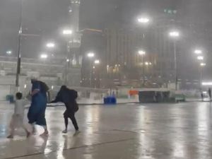 Waspada! Arab Saudi Berpotensi Badai Petir dan Banjir Bandang Jelang Musim Haji