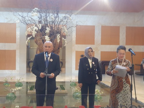 Menteri Koperasi dan UKM Teten Masduki seusai menghadiri acara The Sixth ASEAN Inclusive Business Summit di The Mulia Hotels & Resorts, Nusa Dua, Badung, Rabu (23/8/2023). (Ronatal Siahaan/detikBali)