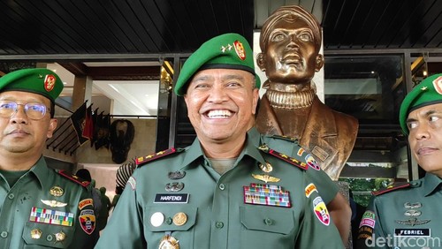 Pangdam Udayana Mayjen Harfendi.