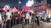 pengunjung mengantri di PRJ