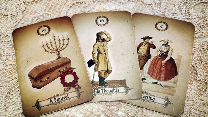 Pembacaan Kartu Tarot Wahyuni.