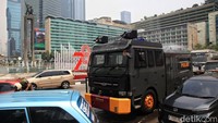 Hari ini, situs IQAir menempatkan Jakarta sebagai kota besar dengan udara paling berpolusi nomor dua di dunia.  