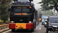 Dilihat dari situs IQAir pukul 14.20 WIB, Rabu (23/8/2023), indeks kualitas udara Jakarta berada pada angka 166 dengan polutan utamanya ialah PM 2,5.  