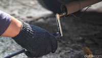 Seperti diketahui, kendaraan bermotor menjadi salah satu penyumbang polusi udara di Jakarta.  