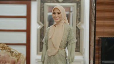 8 Potret Rumah Alyssa Soebandono dan Dude Harlino, Ada Kolam Renang Indoor