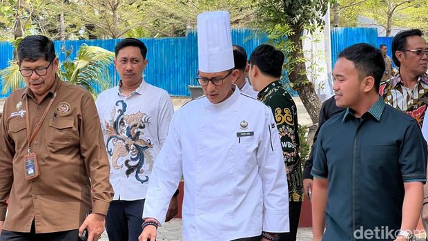 Sandiaga Uno saat didampingi Ketua DPW PPP Sulsel Imam Fauzan A Uskara di Makassar, Sulawesi Selatan (Sulsel).