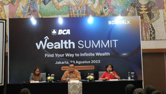 Wealth Summit 2023 Tawarkan Promo hingga Edukasi Investasi BCA kembali melaksanakan Wealth Summit 2023. Acara ini sebagai komitmen meningkatkan edukasi masyarakat dalam pengelolaan keuangan dan investasi.