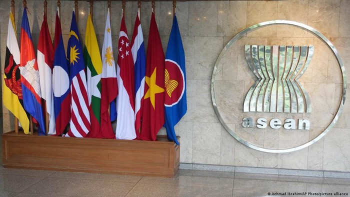 10 bendera negara anggota ASEAN