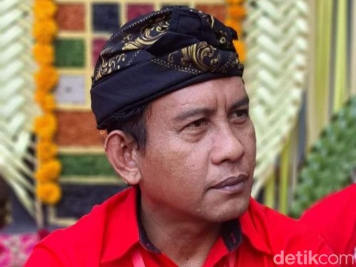 Anggota Fraksi PDIP DPRD Tabanan I Gede Purnawan.