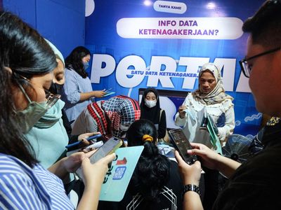 Warga Serbu Bursa Kerja di Solo