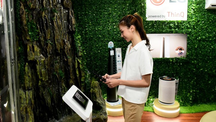 Comfort Zone untuk Udara Segar Bebas Polusi Buruknya kualitas udara di ibukota dan beberapa kota besar di Indonesia, mendorong PT. LG Electronics Indonesia memberikan inspirasi dan edukasi kepada masyarakat untuk dapat menikmati udara segar dan sehat. Seperti apa?