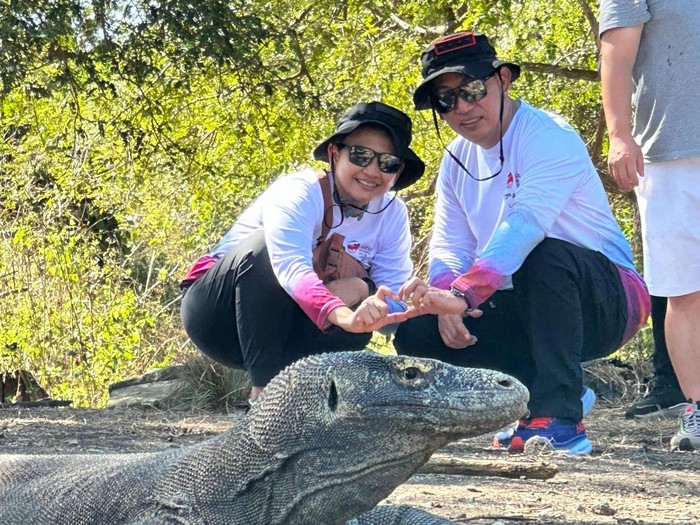 Delegasi AMMTC melakukan penanaman pohon di Taman Nasional Komodo
