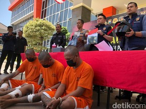 Komplotan Jambret dan Penadah di Gresik Dibekuk, Dua Pelaku Ditembak