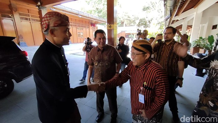 Gubernur Jateng Ganjar Pranowo di Balai Kota Solo, Kamis (24/8/2023).