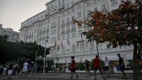 Pemandangan umum Belmond Copacabana Palace Hotel di Pantai Copacabana, zona selatan Rio de Janeiro, Brasil.